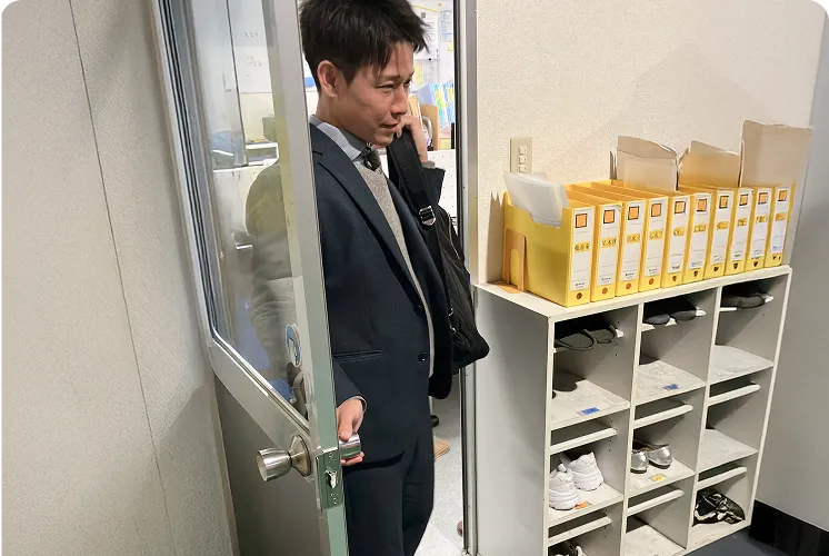 営業社員の一日 - 退社している画像